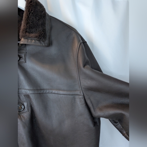 Danier Men's Brown Shearling Coat Size L In VGUC - Picture 2 of 14